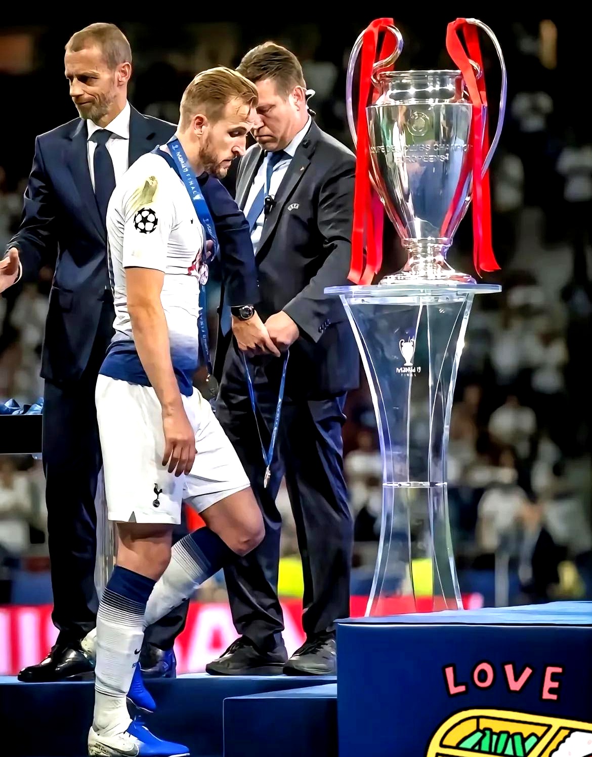 九游体育赛事 Karsa巅峰对决，凯恩与50激战拜仁分钟，绝杀胜负难料！