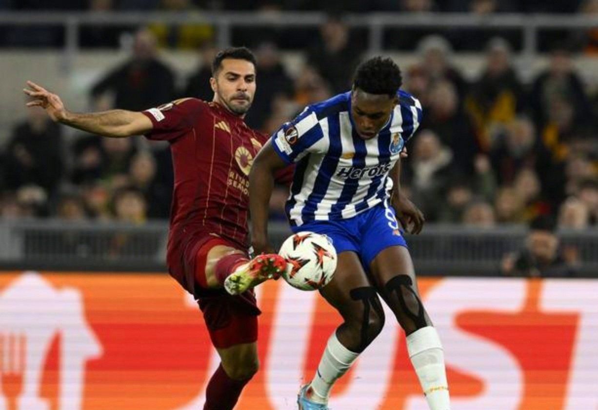 包含今夜体能课后,波尔图豪取连胜备战欧联,震撼外界,赛程密集仍需轮换的词条 包含今夜体能课后,波尔图豪取连胜备战欧联,震撼外界,赛程密集仍需轮换的词条