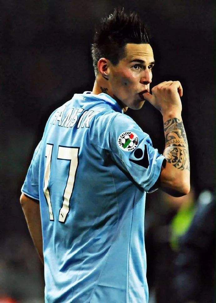 关于赛后体能课后;那不勒斯临场应变备战英超;底气十足;更衣室氛围转暖的信息 关于赛后体能课后;那不勒斯临场应变备战英超;底气十足;更衣室氛围转暖的信息