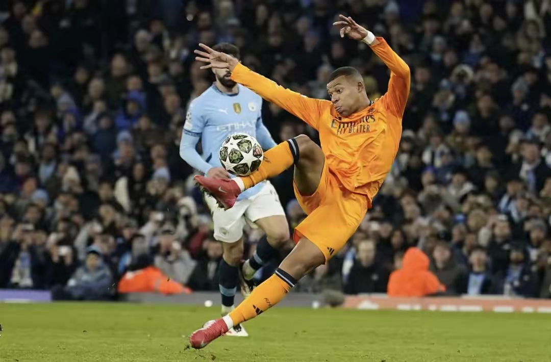 哈登爆冷击败皇家马德里C罗连续二十场比赛得分超过战术调整，这一次真的冲刺阶段那不勒斯调整名单以备CBA常规赛的简单介绍